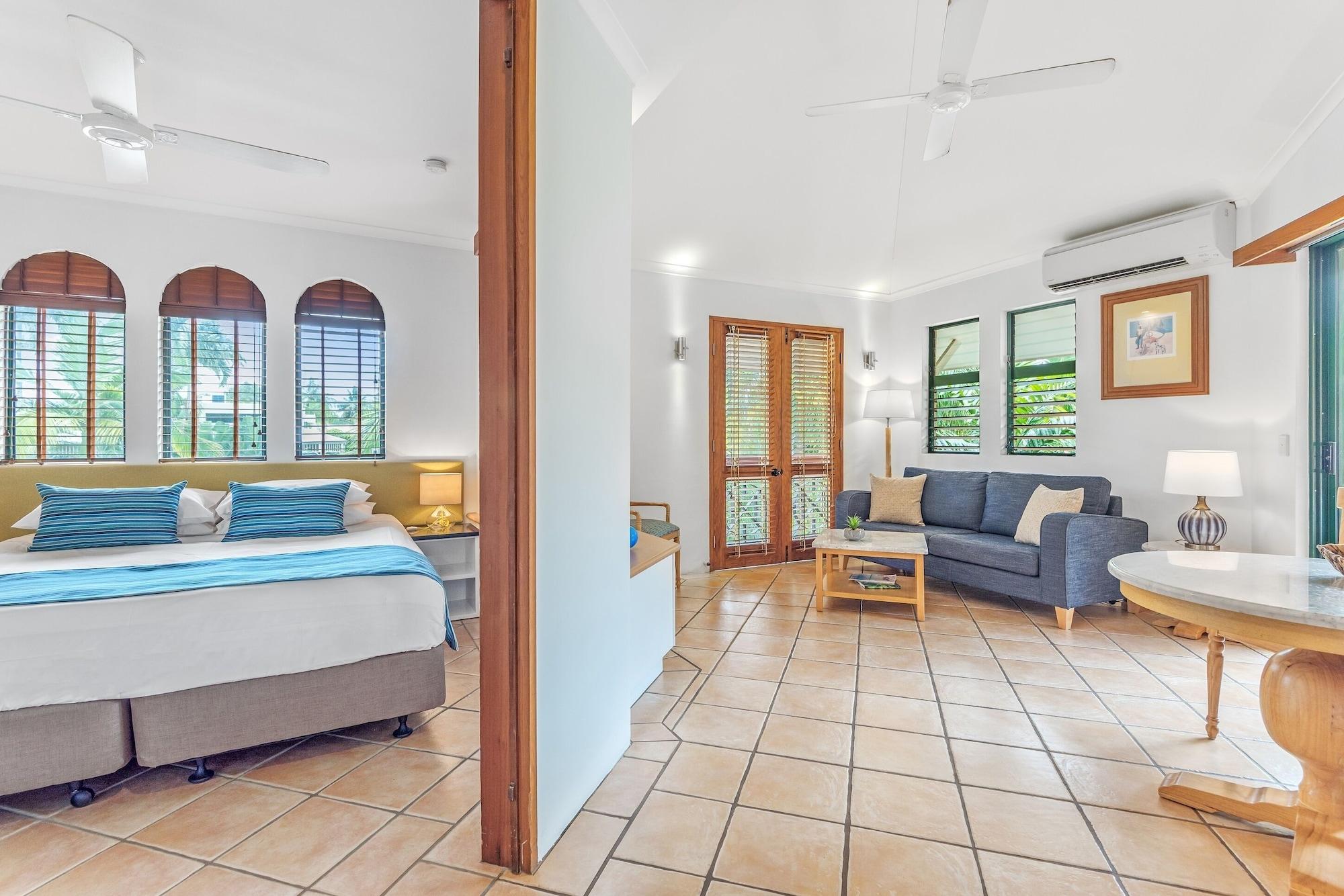Martinique On Macrossan Apart otel Port Douglas Dış mekan fotoğraf