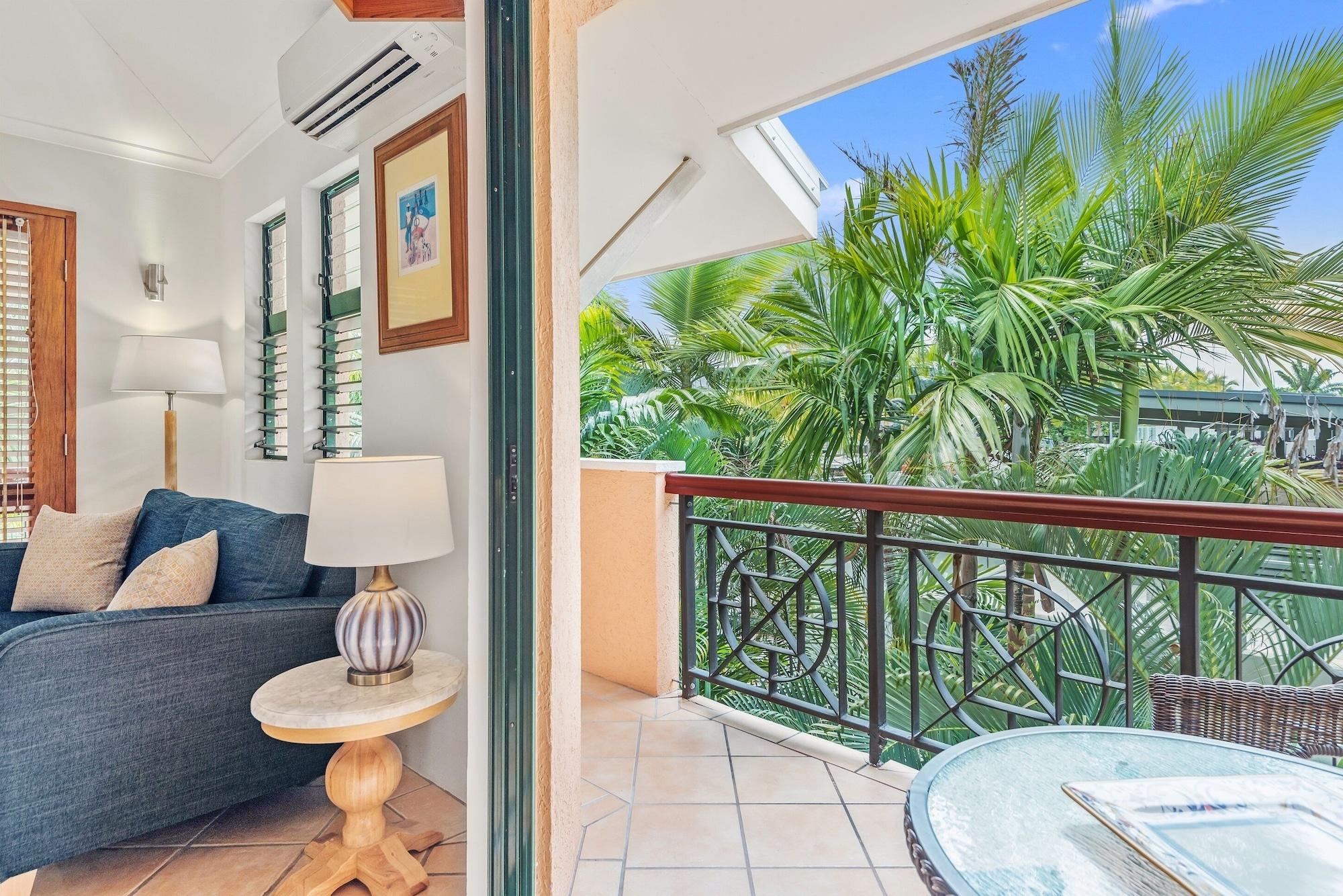 Martinique On Macrossan Apart otel Port Douglas Dış mekan fotoğraf