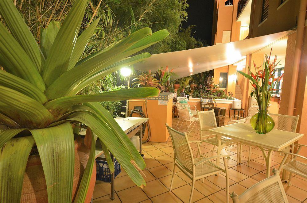 Martinique On Macrossan Apart otel Port Douglas Dış mekan fotoğraf