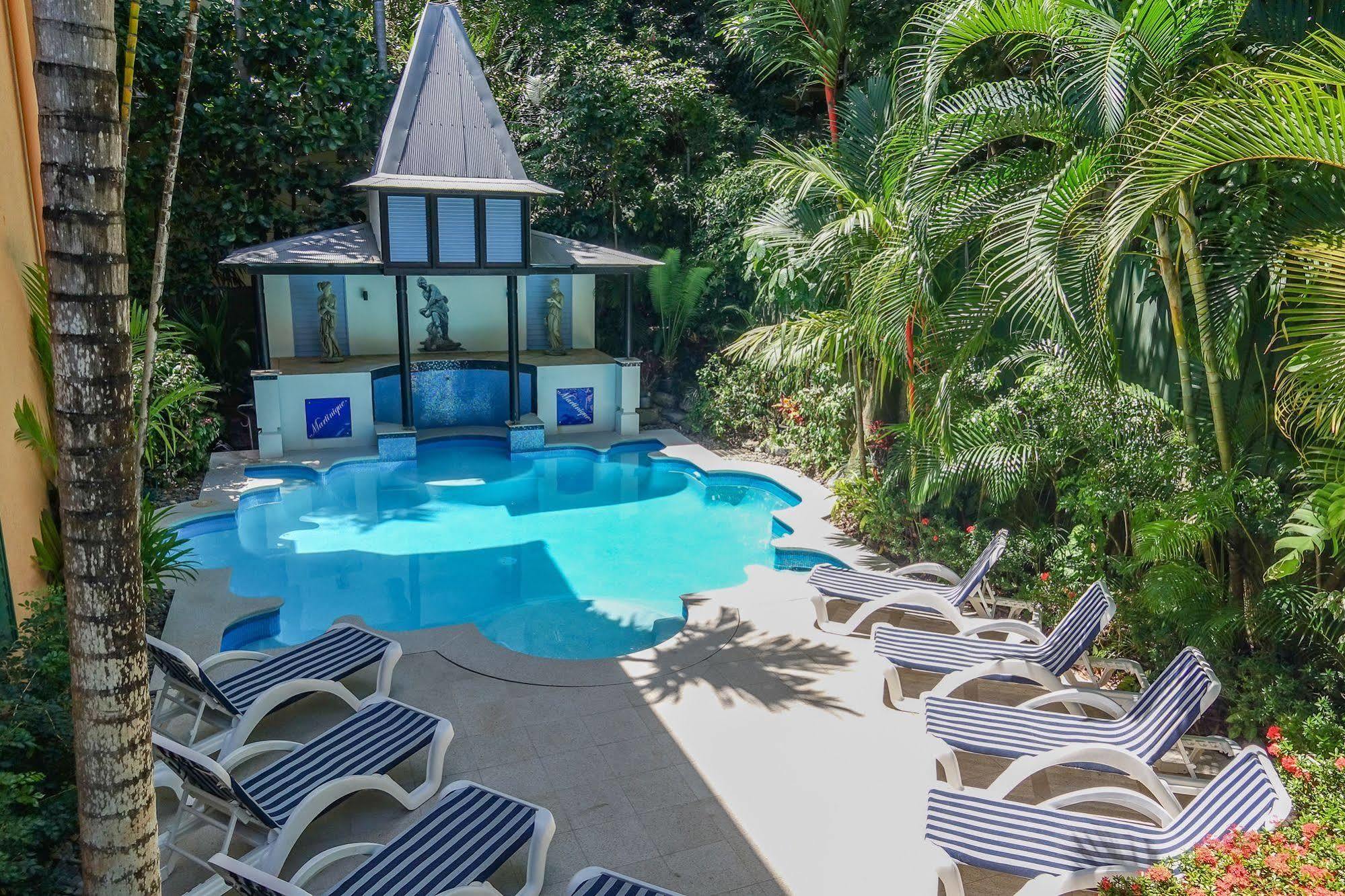 Martinique On Macrossan Apart otel Port Douglas Dış mekan fotoğraf