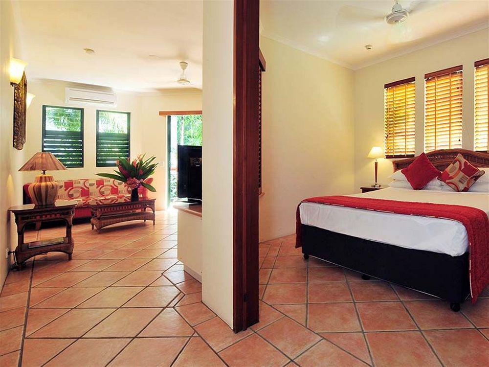Martinique On Macrossan Apart otel Port Douglas Dış mekan fotoğraf