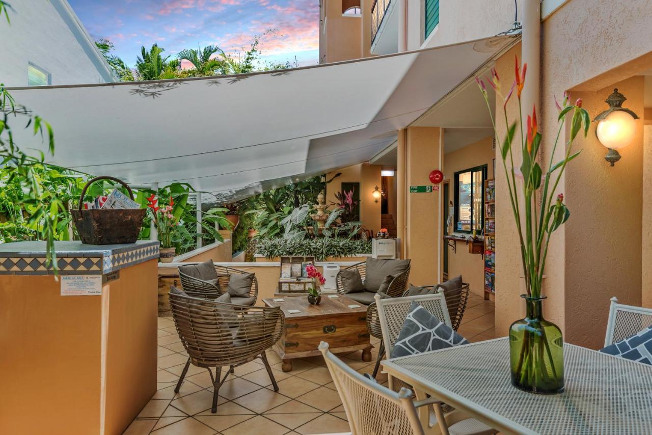 Martinique On Macrossan Apart otel Port Douglas Dış mekan fotoğraf